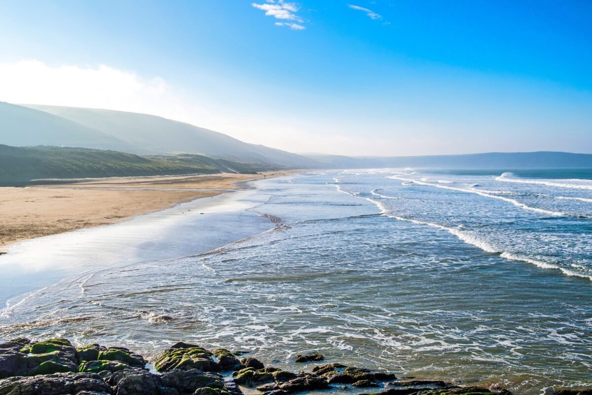 Woolacombe Beach: A pristine sandy beach along the North Devon coast, with crystal-clear waters and stunning vistas.