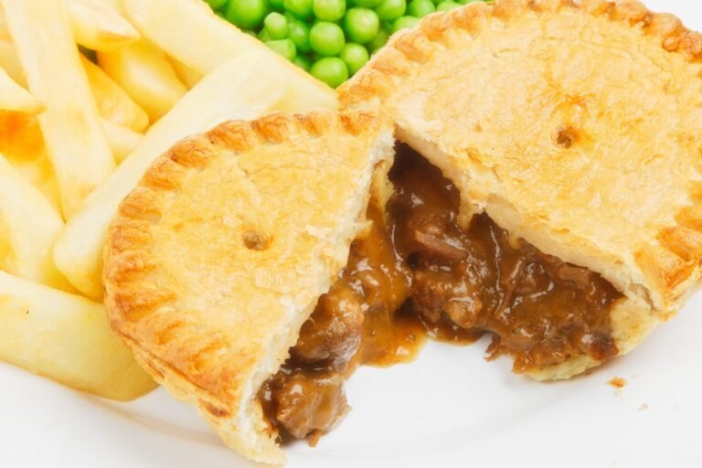 Traditional British Steak and Kidney Pie - LoveUK